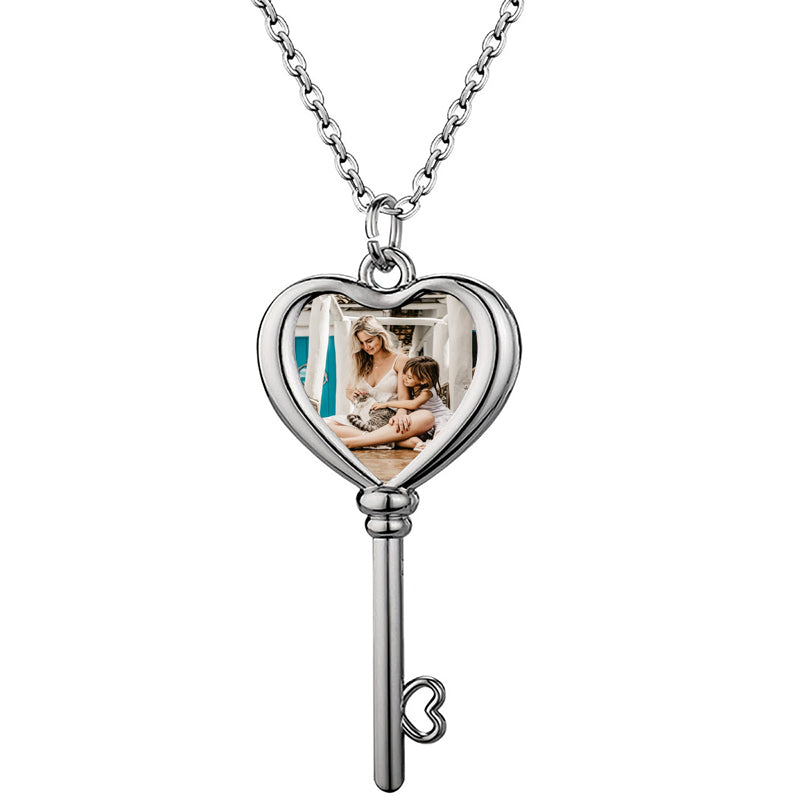 Heart Photo Locket Necklace ? Custom Engraved Necklace ? Engraved Locket with Photos ? Christmas Anniversary Gift ? Best Friend Gift for Her